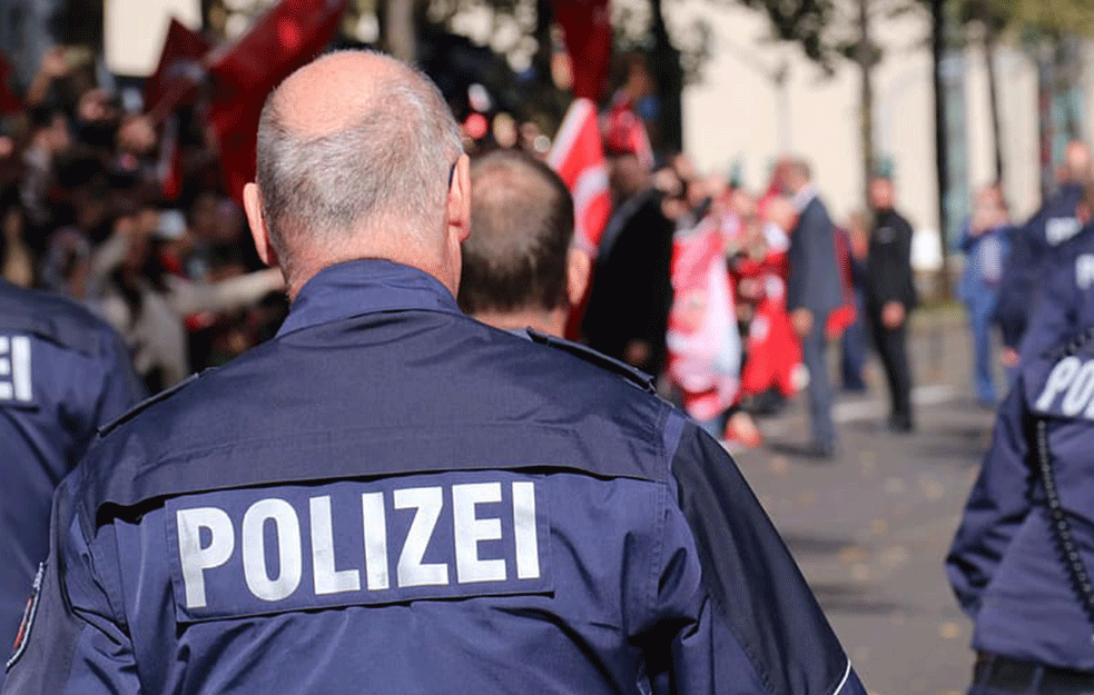 Nemačka policija razbila mrežu balkanskih krijumčara, dovodili ljude kao turiste pa `rasturali` po svetu