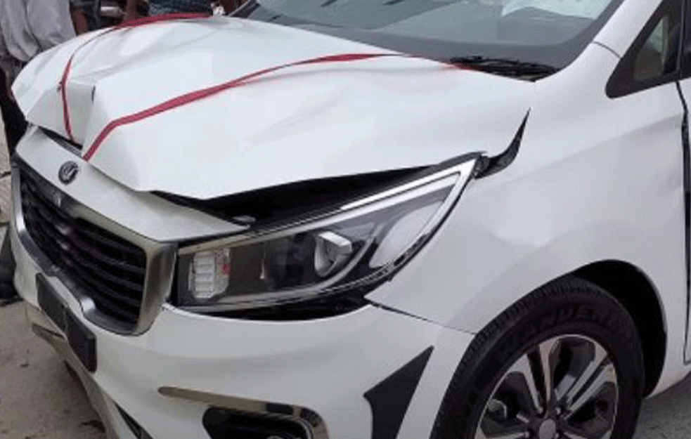 MALER: Slupao automobil nekoliko sekundi nakon sto ga je kupio! (VIDEO)
