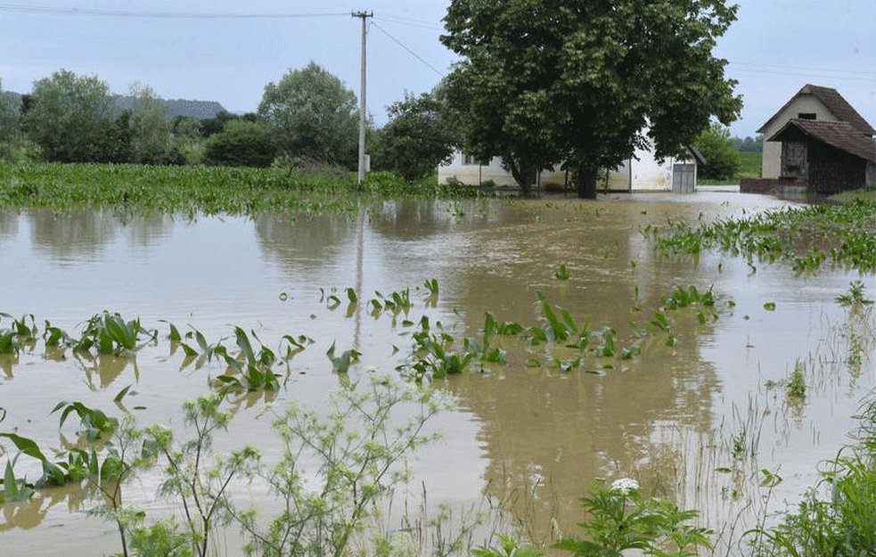 HRVATSKA I DALJE U HAOSU: Nastavljeni problemi sa poplavama, Kupa i njene pritoke van korita