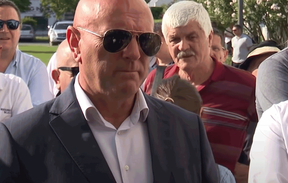 Četvrti dan blokade Budve: Kordon zaustavio Carevića i Radovića, puštaju samo privatno obezbeđenje (VIDEO)