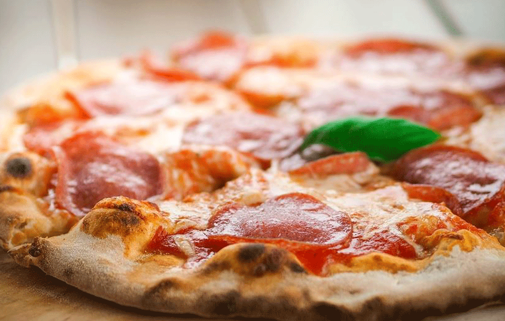 NAJBRŽI I NAJUKUSNIJI DORUČAK PO VAŠOJ MERI : Mini pice sa sirom