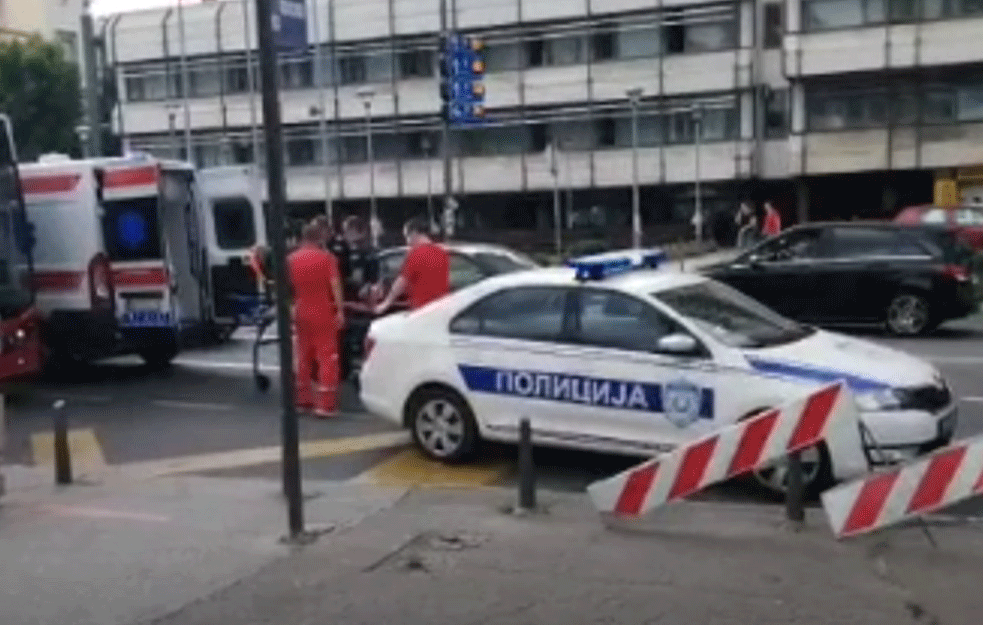 DRAMA U BEOGRADU: Putnica ispala iz autobusa GSP! 