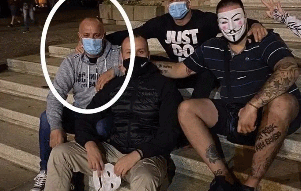 Ko koga destabilizuje? Đukanović poslao kriminalce na protest u Beogradu!
