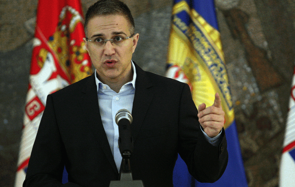 POGINULI U PADU <span style='color:red;'><b>AVION</b></span>A NISU SRBI: Detalje o nesreći saopštinu ministar Stefanović