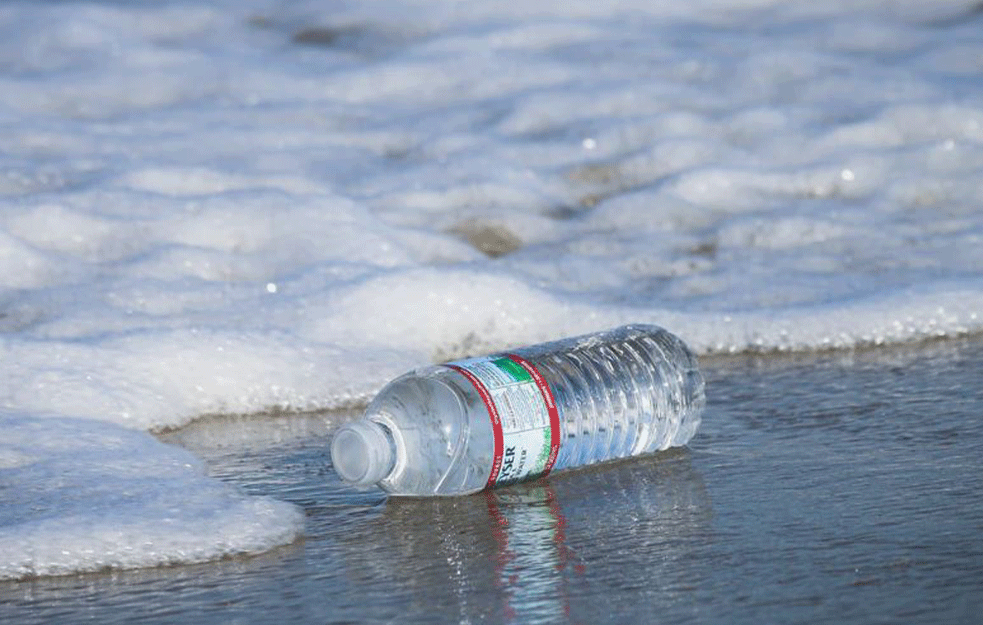 Revolucionarno otkriće: Plastika koja se razgrađuje u moru