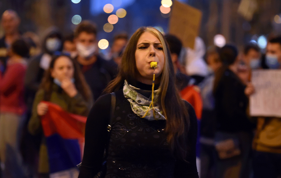 Mediji na Nemačkom o protestima: Bes koji odlazi u prazno, ne deluje ni ovaj put da će ustanak uspeti!