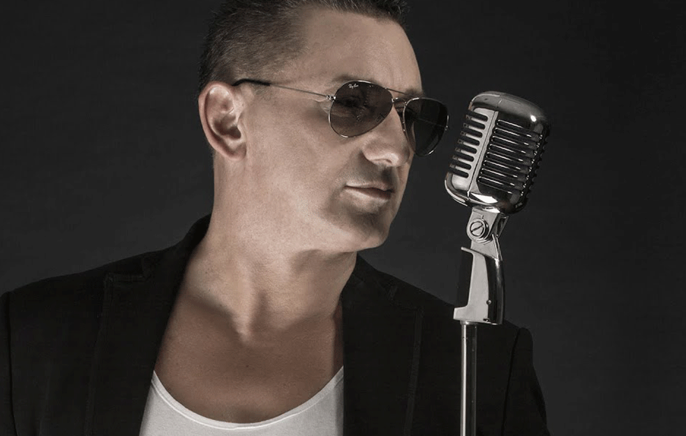 IZBLAMIRAO SE ZA SVE PARE: Od sramote ne sme da izađe iz kuće,fanovi su mu poručili samo jedno! (FOTO)