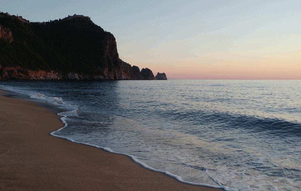 OMILJENA PLAŽA NAŠIH TURISTA: Jedna od najpopularnijih plaža u Grčkoj ove godine zatvorena za turiste