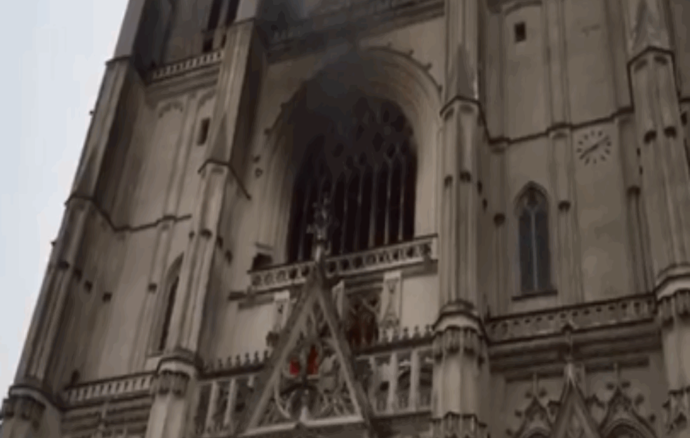 NOTR DAM JE IZGOREO, A SADA POŽAR I U NANTU: Katedrala iz 15. veka u PLAMENU! (VIDEO)