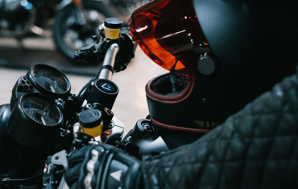 DETALJI STRAVIČNE NESREĆE KOD DRENOVCA: Mladić krenuo kod devojke pa udario u traktor, očevici užasnuti 'Šta ja ljudi sad da uradim?'