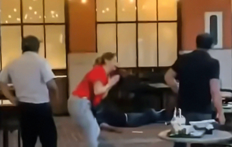'JOJ MAJČICE MILA': Žena zapomagala <span style='color:red;'><b>iz sveg glasa</b></span> pored Nišlije, koji je u Ekvadoru UBIJEN PRED NJOM I DETETOM! (VIDEO)