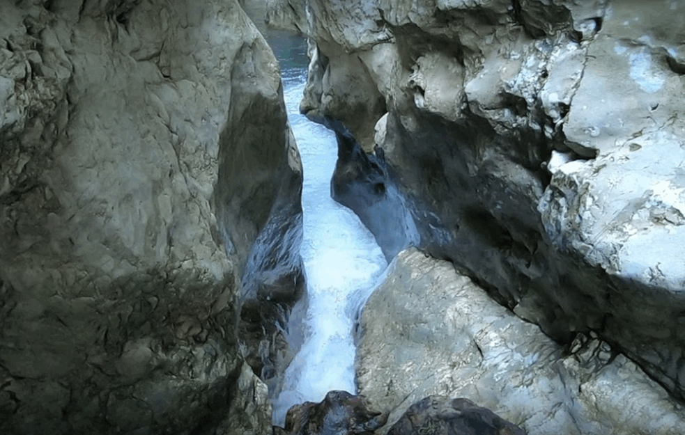 U kanjonu Tare pronađeno telo devojčice