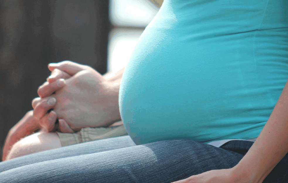 Sedam trudnica sa koronom porođene u Novom Sadu, sve imale blažu kliničku sliku