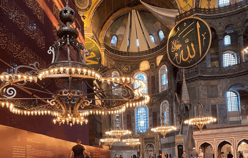 `Kao musliman ne nameravam da se tamo molim`, Arapin poručio celom svetu šta misli o pretvaranju Aja Sofije u džamiju (FOTO)