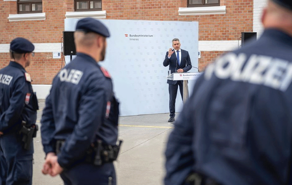 DESET austrijskih policajaca od avgusta na srpskim granicama, moderna oprema za praćenje migranata (FOTO)