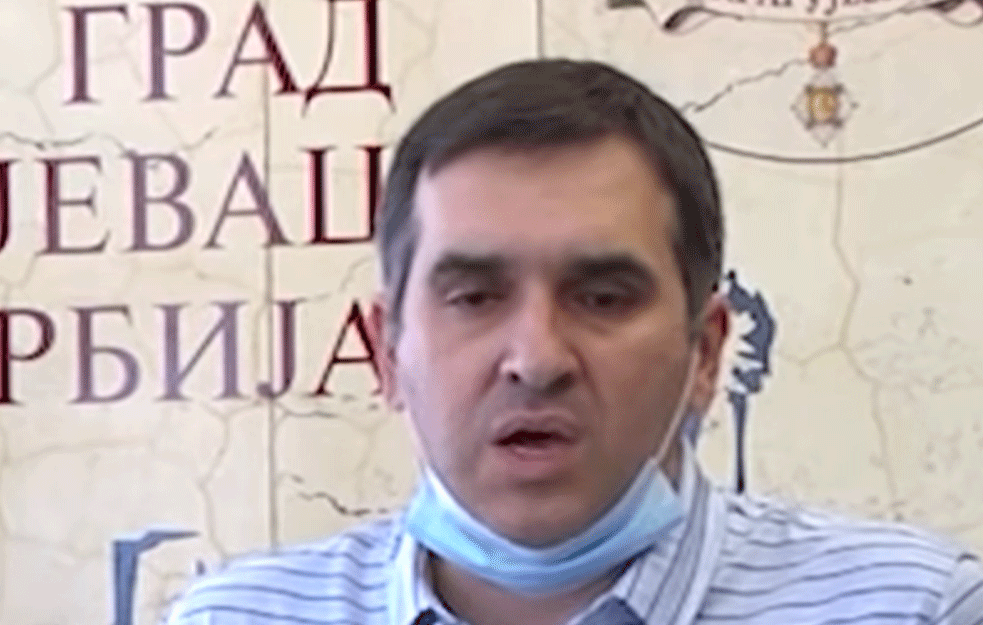Posle pretnji motkom od Radomira Nikolića ni traga ni glasa: Krizni štab u Kragujevcu na čijem je čelu se ne oglašava