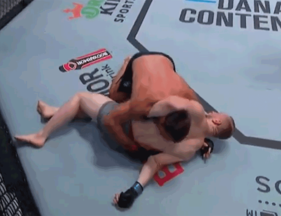 SAMO ZA MAZOHISTE: Snimak UFC borbe i jedna od najbrutalnijih povreda ikada zabeleženih (VIDEO)