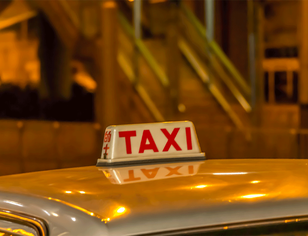 Problem taksija u Beogradu: U špicu niko nema slobodnih vozila, šta je zapravo razlog i da li nas očekuje rešenje?