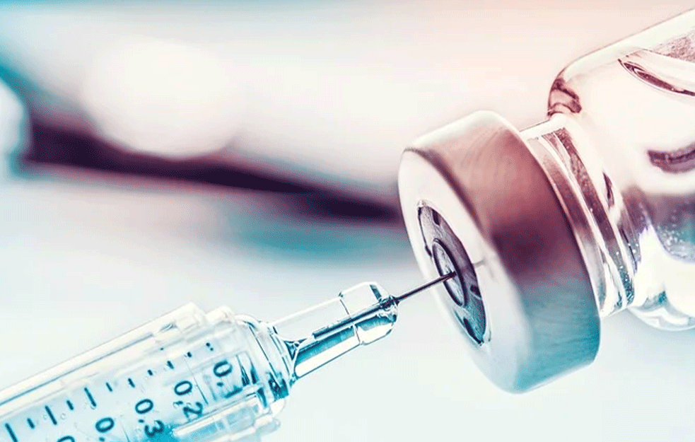 Evropska komisija odobrila dve vakcine protiv omikron varijante koronavirusa