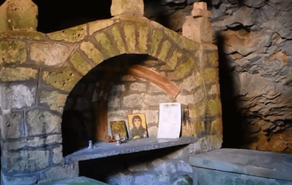 TAJNA PEĆINE PODNO OVČARA: Za vreme Drugog srpskog ustanka u Kađenici su ugušeni Srbi koji nisu hteli da se predaju Turcima! (VIDEO)