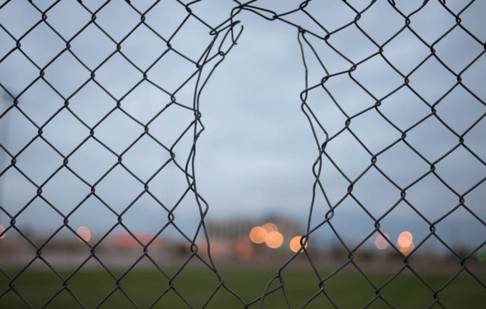 DODIK GOOD, DODIK BUJUM: Migranti 'zakuvali' ozbiljnu krizu između Repubike Srpske i Unsko-senskog <span style='color:red;'><b>kanton</b></span>a

