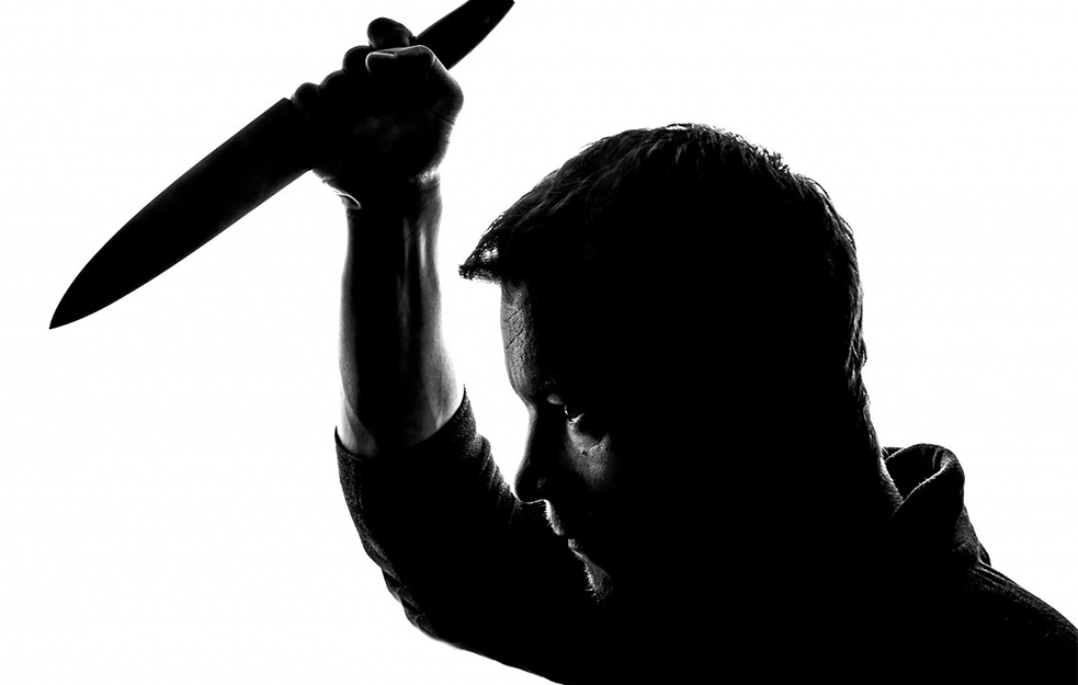 BRUTALNO UBIJEN MUŠKARAC U KNIĆU: Zadobio više uboda nožem u glavu i telo, DETE SVE POSMATRALO!