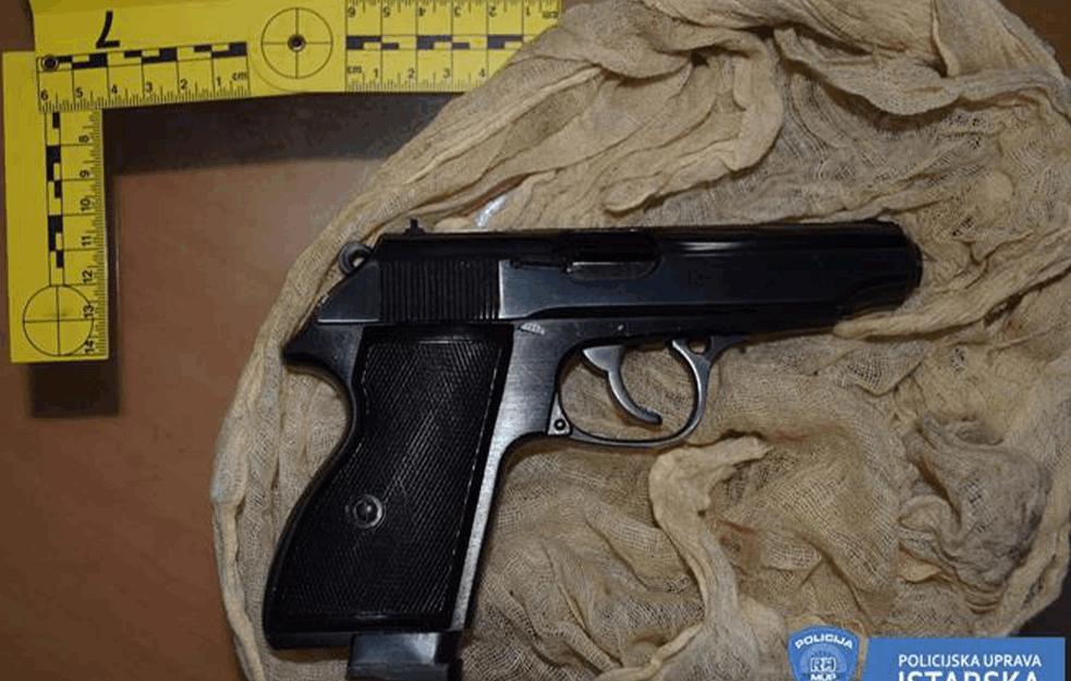 Policija pronašla arsenal oružja kod Rumljanina