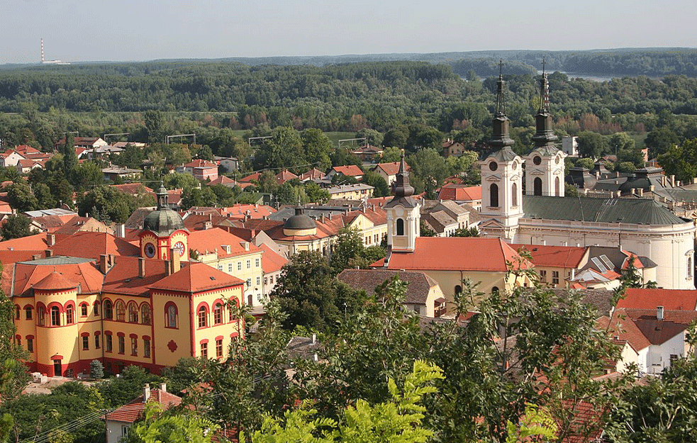 Stogodišnjica vaspostavljanja Srpske Patrijaršije: Patrijarh Porfirije u Sremskim Kar<span style='color:red;'><b>lovci</b></span>ma
