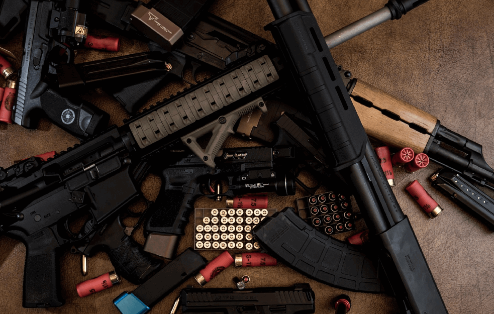 KOSOVO KAO VOJNA SILA: 'Ilegalnog' oružja na Kosovu ima više nego na celom Balkanu 