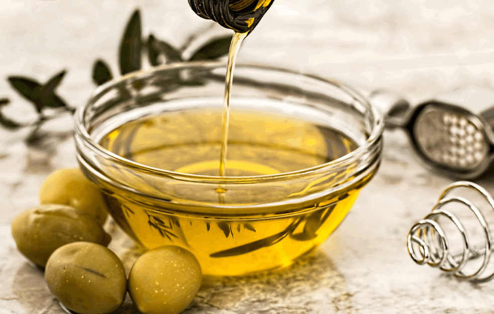 MASLINA JE TEČNO ZLATO: Maslinovo ulje kao jedan od glavnih sastojaka kozmetike za lice i telo