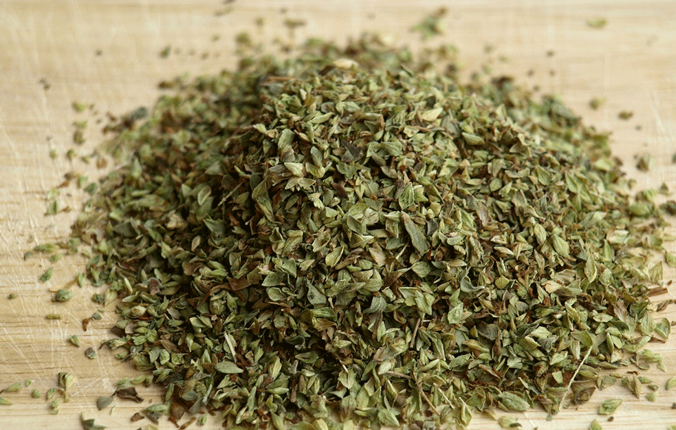 Gazda Mile gaji <span style='color:red;'><b>origano</b></span> u Srbiji 