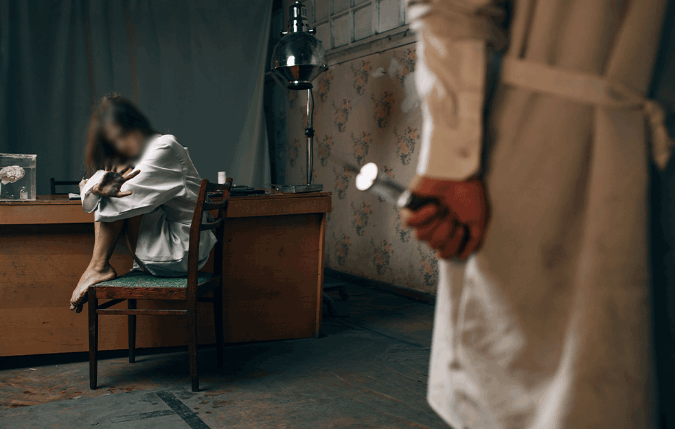 'DOLIJAO' HRVATSKI SEKSUALNI 'PREDATOR': Varaždinski psihijatar tražio pacijentkinjama da se SKINU, DODIRIVAO IH I TRAŽIO DA GA DODIRUJU  