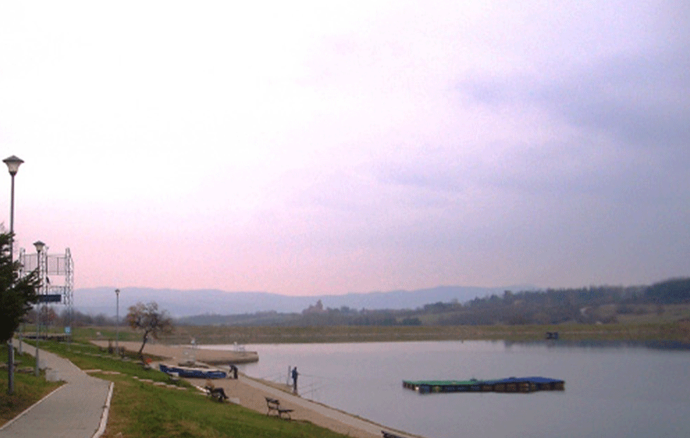 UŽAS U ŠUMARICAMA: Muškarac se utopio u jezeru!