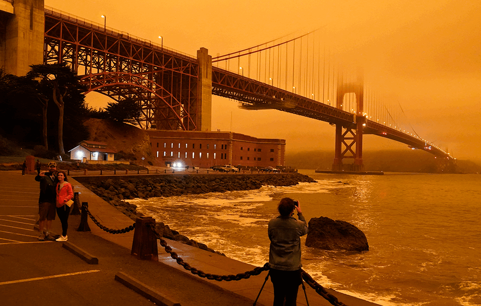 Čudno NARANDŽASTO nebo i PEPEO koji pada! Prizor u San Francisku zbog koga su se mnogi vratili u krevet (FOTO,  VIDEO)