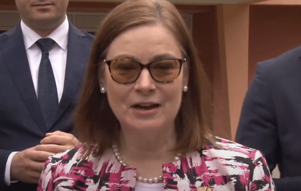 JASNA PORUKA AMERIČKE AMBASADE: Radujemo se saradnji sa novom vladom u Crnoj Gori!