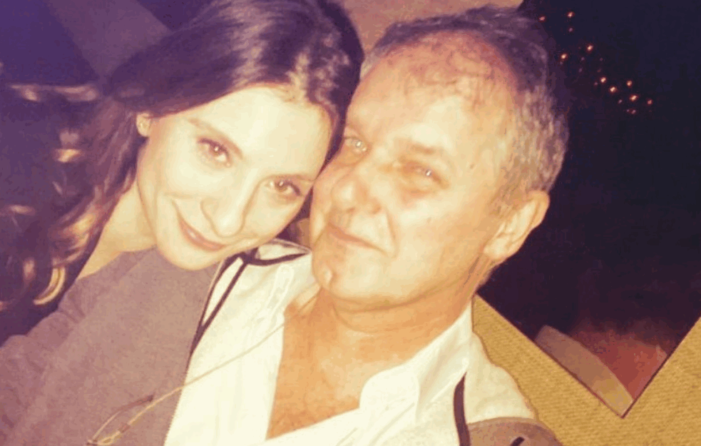 POTPUNO JE SLOMLJENA: <span style='color:red;'><b>Anja Mandić</b></span> prisetila se trenutka kada joj je preminuo suprug Milorad Mandić Manda! (FOTO) 
