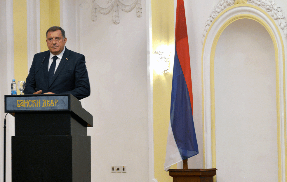 DODIK STIGAO U <span style='color:red;'><b>SANKT PETERBURG</b></span>: Ostaje do petka kada je planiran sastanak sa Putinom