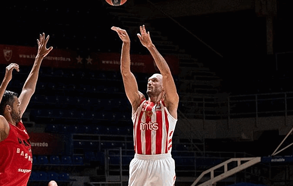 CRVENA ZVEZDA SAVLADALA BASKONIJU SA SKORO DVADESET RAZLIKE: Lojd i Simonović briljirali! (VIDEO)
