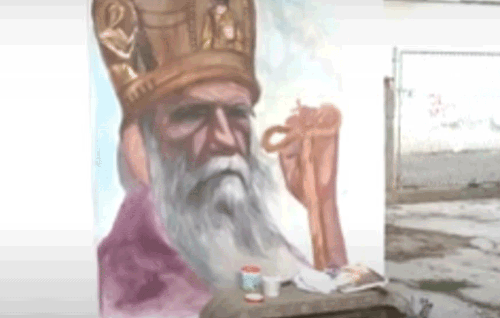 JOŠ JEDAN <span style='color:red;'><b>SRPSKI GRAD</b></span> ODAO POČAST MITROPOLITU: Mural sa likom Amfilohija u Nišu! (VIDEO)