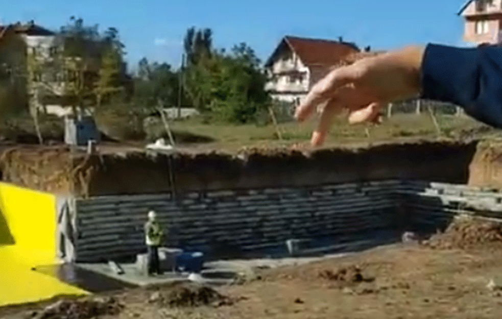 ŠEF gradilišta IZBACIO ARHEOLOGA sa VAŽNOG LOKALITETA: Zbog vizantijske <span style='color:red;'><b>iskopine</b></span>TRAŽE HITNU REAKCIJU INSPEKCIJE! (VIDEO) 
