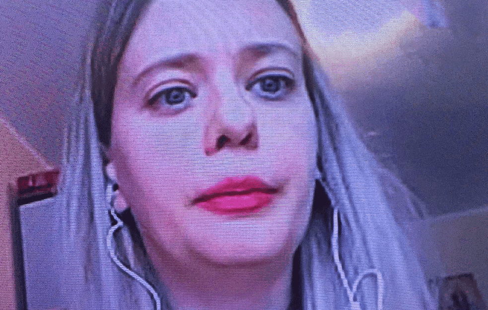 OGLASILA SE MILICA IZ POTERE: Korona je KOŠTALA POSLA, ŽIVI SA starijom MAJKOM, a EVO ŠTA PREDUZIMA DA NAĐE POSAO! (VIDEO)    