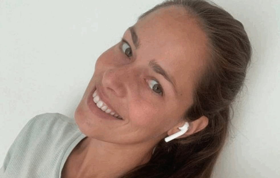 Ana Ivanović pokazala koliko lepo i opušteno izgleda u <span style='color:red;'><b>kežual</b></span> stilu