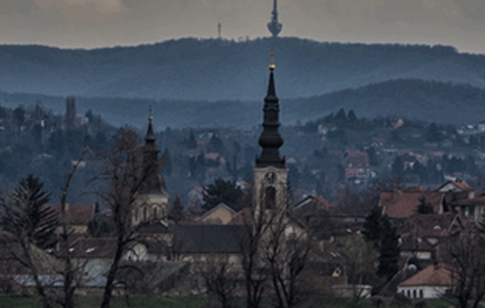 Direktan sudar audija i kombija kod Sremske Kamenice, POGINULA JEDNA OSOBA