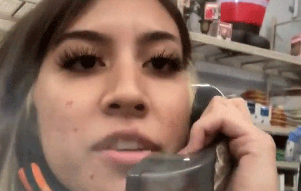 <span style='color:red;'><b>VIRALNO</b></span> DAVANJE OTKAZA: Isprozivala preko razglasa kompaniju i kolege i snimak stavila na Internet (VIDEO)