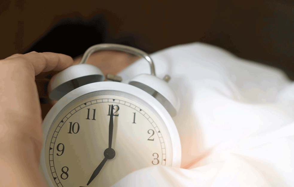 JUTARNJE NAVIKE ZA USPEŠNO MRŠAVLJENJE: Četiri stvari koje treba da uradite odmah nakon buđenja