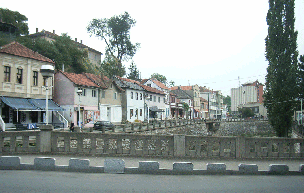 SAOBRAĆAJNA NEZGODA KOD KNJAŽEVCA: <span style='color:red;'><b>Petoro povređenih</b></span>, sudar putničkog i teretnog vozila