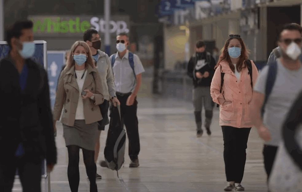 Španci će nositi maske sve do pronalaska vakcine