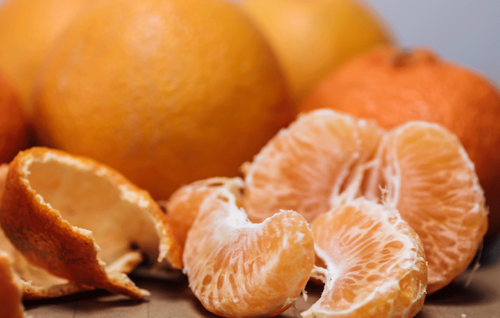 OPASNO JE ALI U OVIM KOLIČINAMA: Koliko <span style='color:red;'><b>mandarina</b></span> sa zabranjenim pesticidom treba da pojedete da biste ugrozili svoje zdravlje?