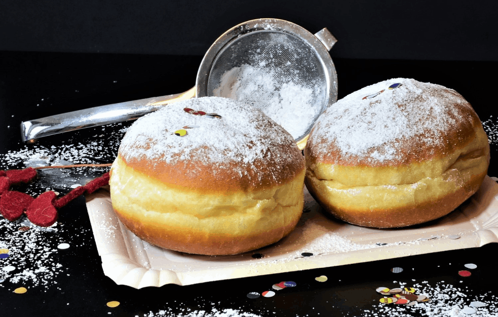 UK<span style='color:red;'><b>USNE</b></span> KAO BAKINE! Recept za brze i mekane KROFNE će vas potpuno oduševiti: Lako se spremaju, a u njima će uživati cela porodica!