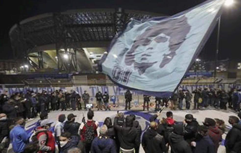 Stadion <span style='color:red;'><b>San Paolo</b></span>, dom fudbalera Napolija, ubuduće će nositi ime Dijega Armanda Maradone!